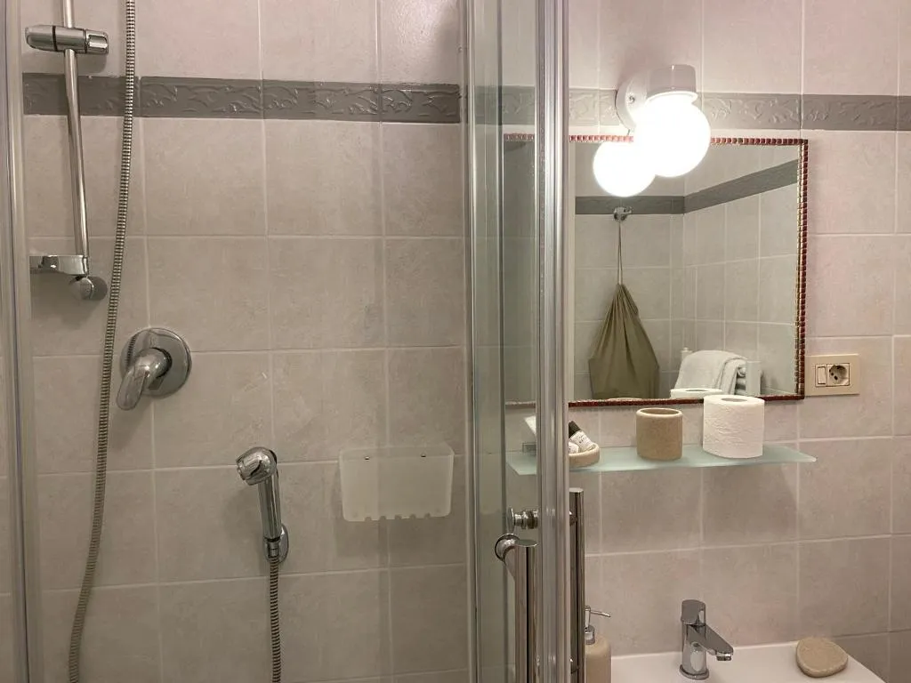 TRIPLE STANDARD Room, Nella, Florence