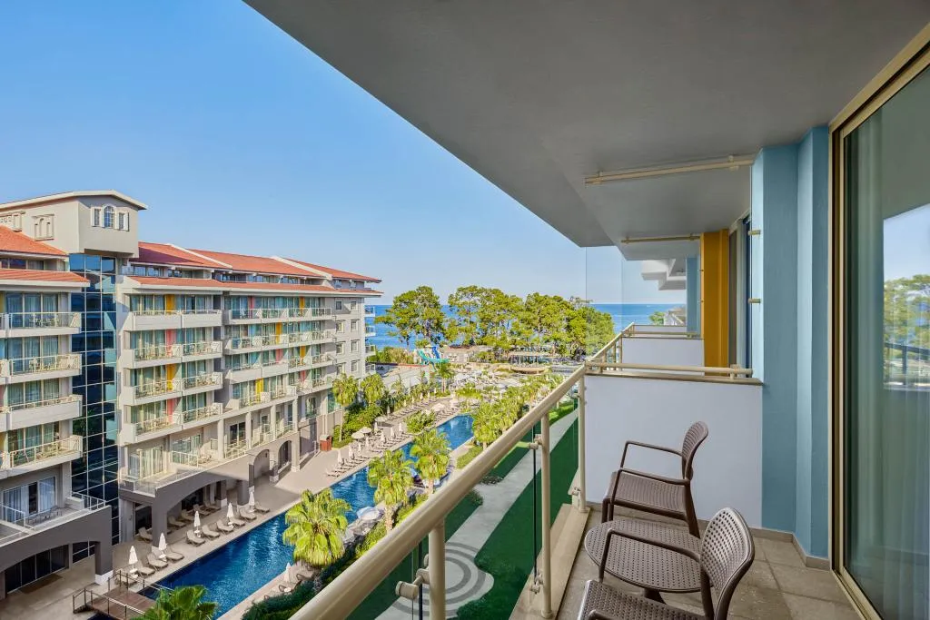 DOUBLE SINGLE USE SUPERIOR SIDE SEA VIEW Room, Akra Kemer Hotel, Antalya