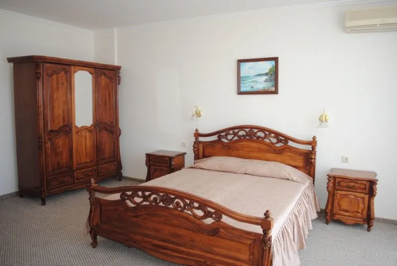 Room, Mercury, Bourgas