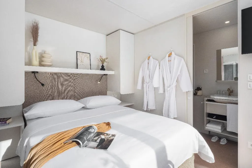 VILLA PREMIUM ONE BEDROOM Room, Pinadria Camping Resort, Split