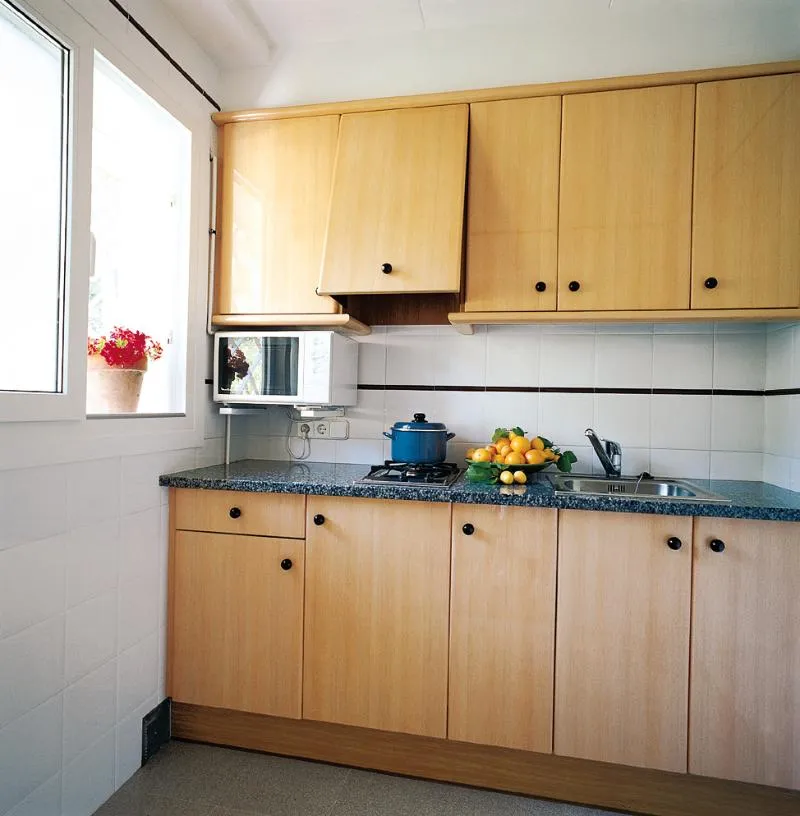 APARTMENT CAPACITY 6 TWO BEDROOMS Room, Albamar, Costa Brava