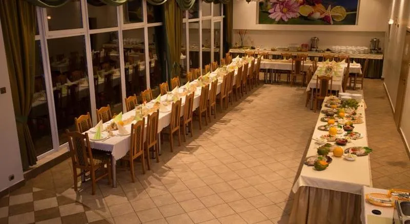 Restaurant, Fala Osrodek Wypoczynkowy, Gdansk