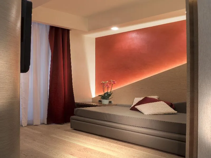SINGLE STANDARD Room, Diana Roof Garden, Rome