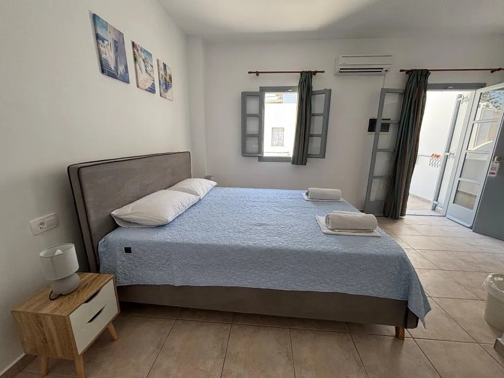 DOUBLE CLASSIC Room, Tarelis Apartmens Studios, Santorini