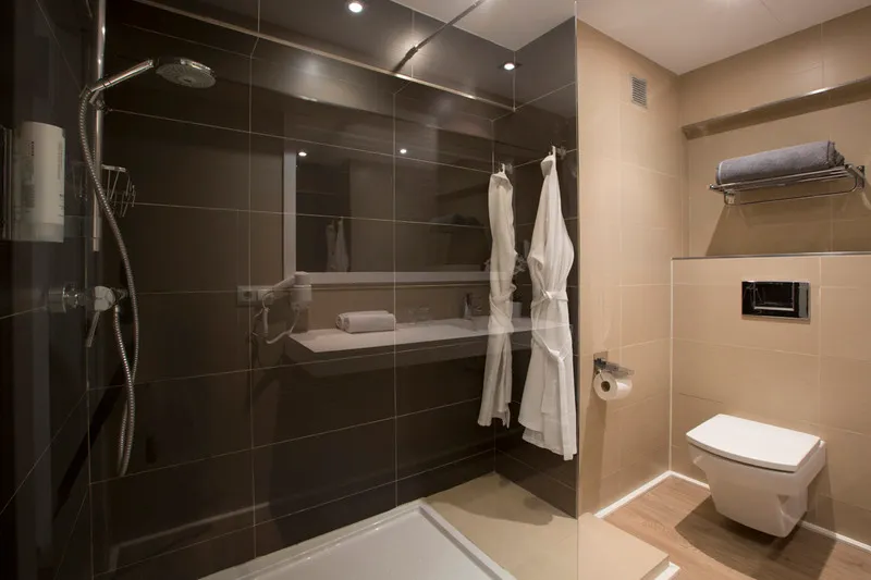 Room, Las Gaviotas Suites Hotel & Spa, Majorca