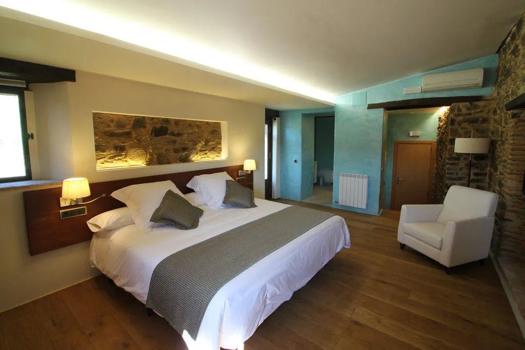 DOUBLE SUPERIOR Room, Can Cuch, Barcelona