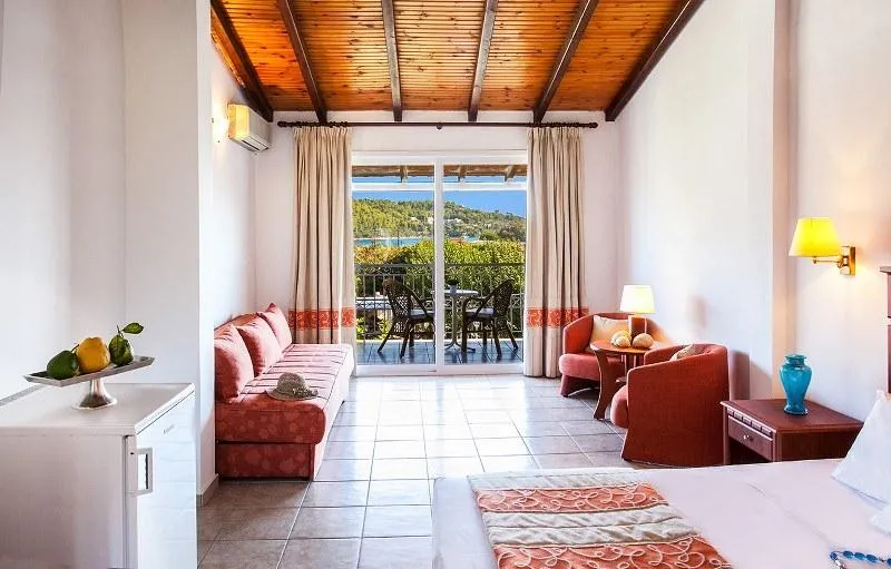 TRIPLE CLASSIC SEA VIEW Room, Hotel Stellina, Skiathos