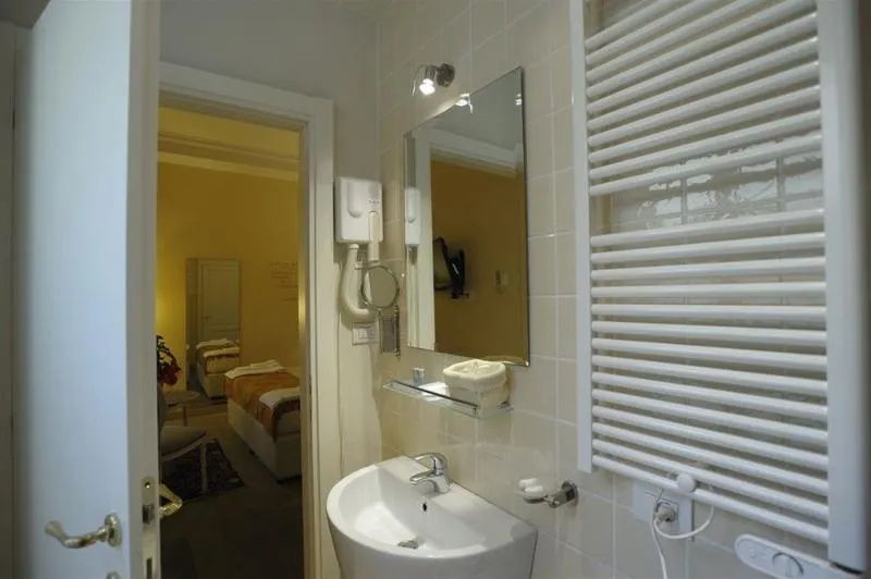 Room, B&B with a View La Dimora degli Angeli, Florence