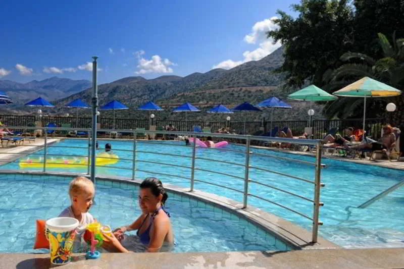 Pool, Mariamare, Crete