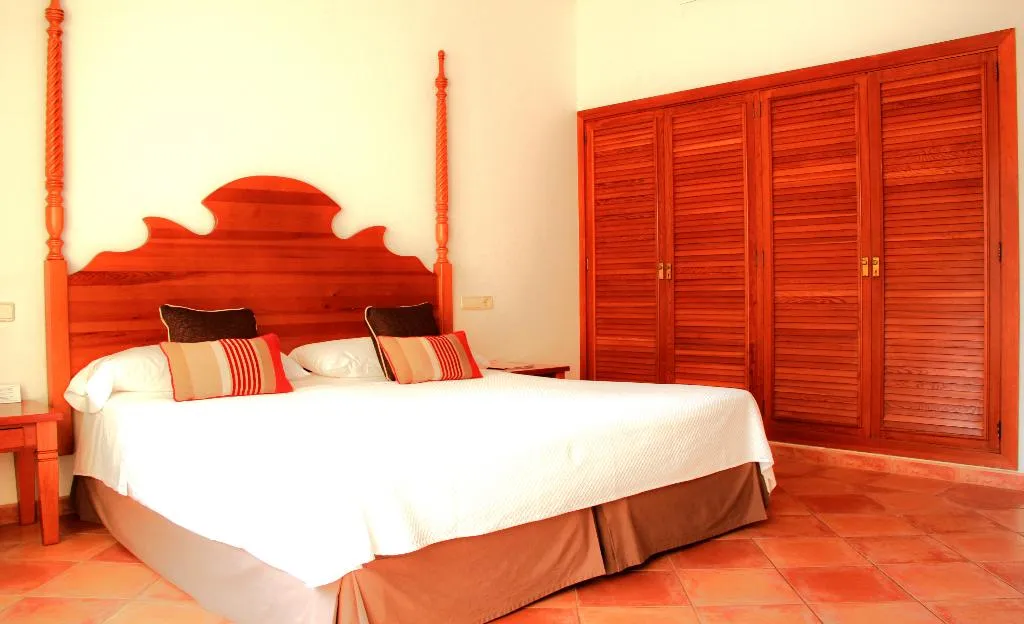 JUNIOR SUITE STANDARD Room, Golf Santa Ponsa, Majorca