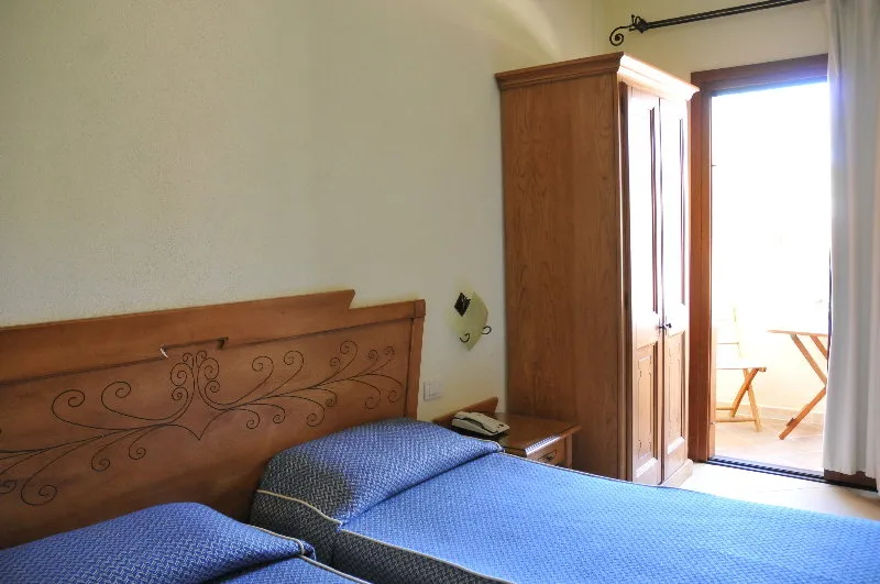 Room, Bonsai, Olbia