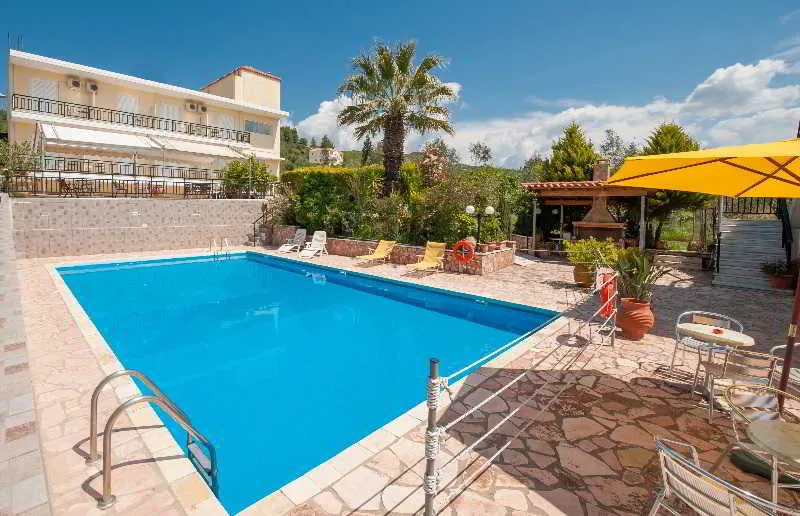 Pool, Athina, Kalamata