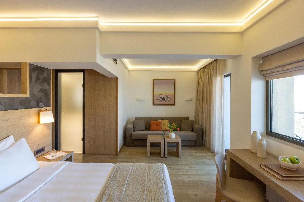 JUNIOR SUITE CAPACITY 3 Room, Golden Age of Athens, Athens