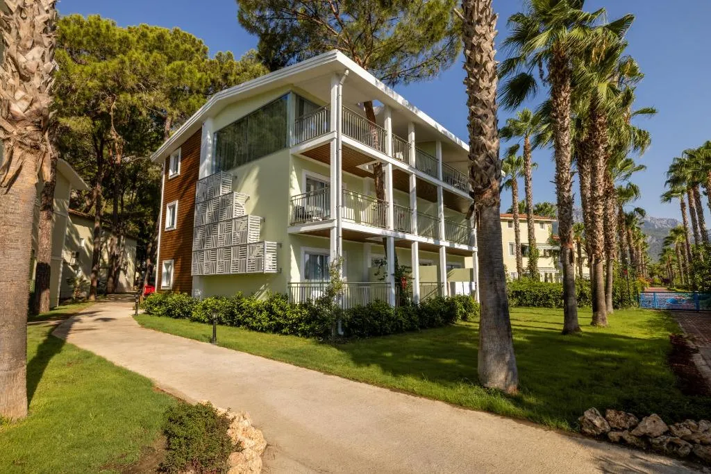 Room, Crystal Flora Pearl Collection, Antalya