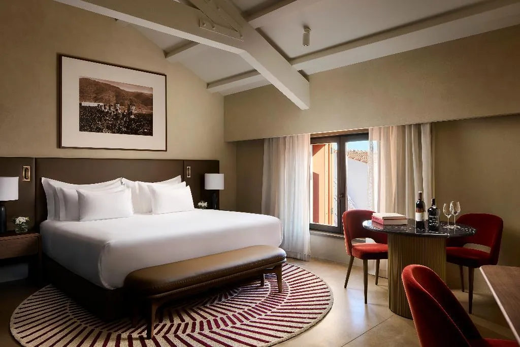 FAMILY ROOM STANDARD Room, Tivoli Kopke Porto Gaia Hotel, Porto