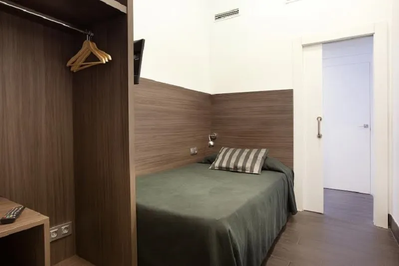 SINGLE STANDARD Room, Dalia Ramblas hotel, Barcelona
