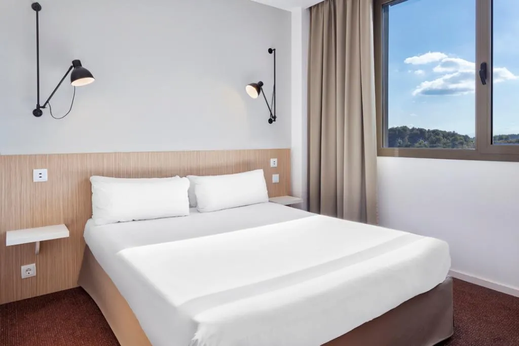DOUBLE STANDARD Room, B&B Hotel Barcelona Sant Cugat, Barcelona