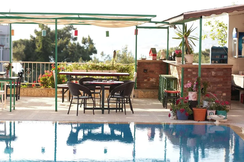Terrace, Tunc Otel, Izmir