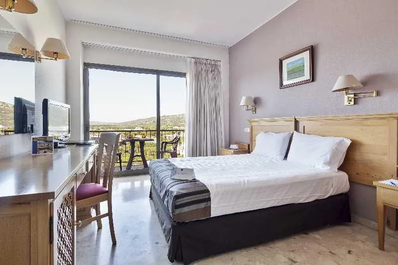 DOUBLE SINGLE USE MOUNTAIN VIEW Room, Columbus, Costa Brava