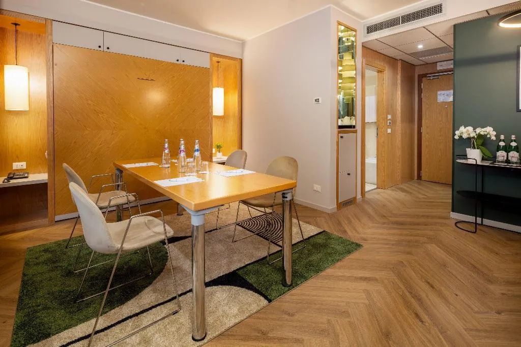 Conferences, Crowne Plaza Padova, Venice