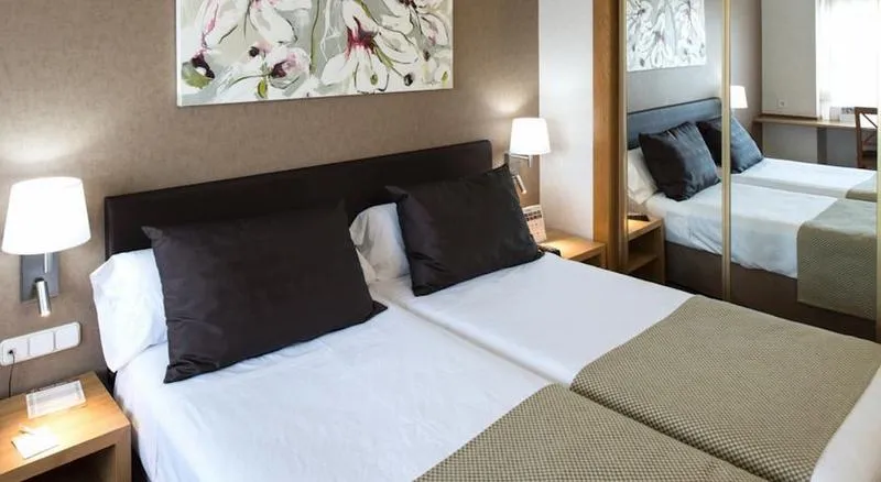 Room, Catalonia Albeniz, Barcelona