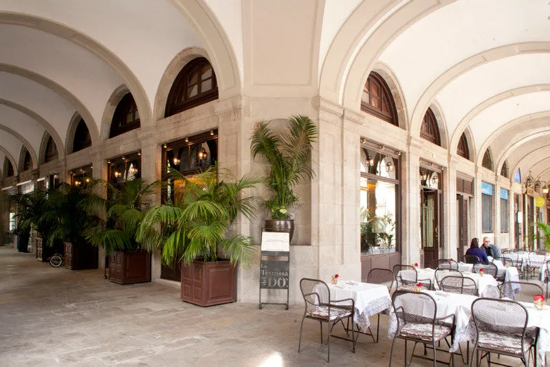 Terrace, Do: Placa Reial, Barcelona