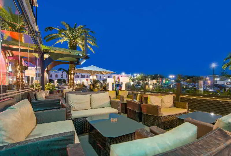 Terrace, Phoenix, Zante