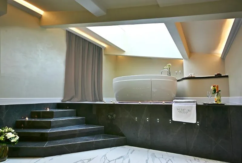 SUITE DELUXE Room, The Moon Boutique Hotel, Florence