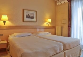 Atahotel Quark Due Residence, Milan