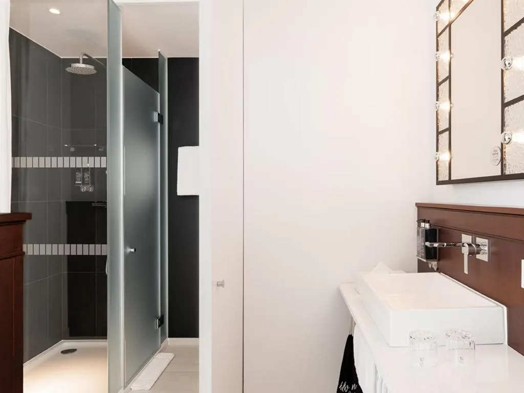 Double or Twin WITH BALCONY Room, Ruby Molly Hotel Dublin by IHG, Dublin
