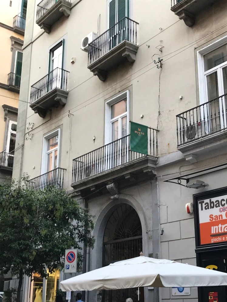 Musto Suites & Rooms, Naples