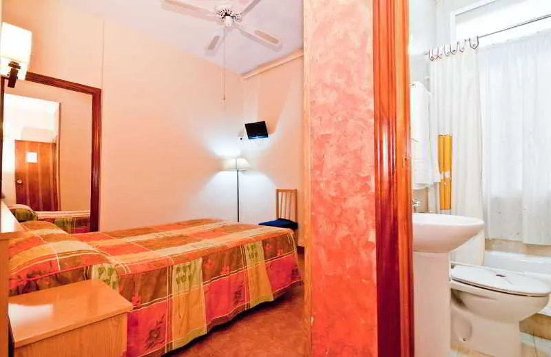 Room, Oporto, Madrid