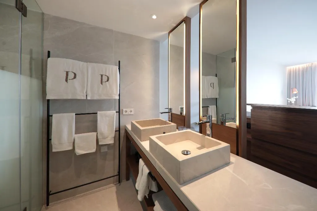 DOUBLE SINGLE USE SUPERIOR Room, Es Princep, Majorca