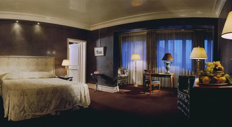 SUITE CANAL VIEW Room, Bauer Palazzo, Venice