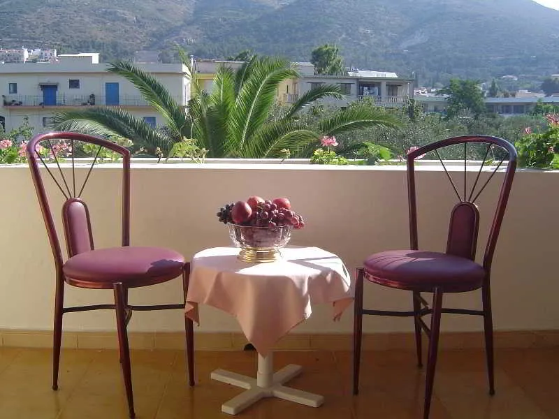 Room, Paradise, Samos