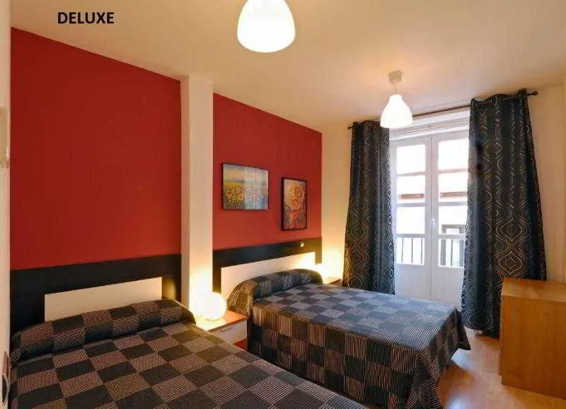 Room, Apartamentos El Tiempo, Madrid