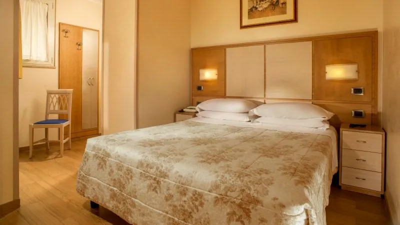 DOUBLE ANNEX Room, Piemonte, Rome