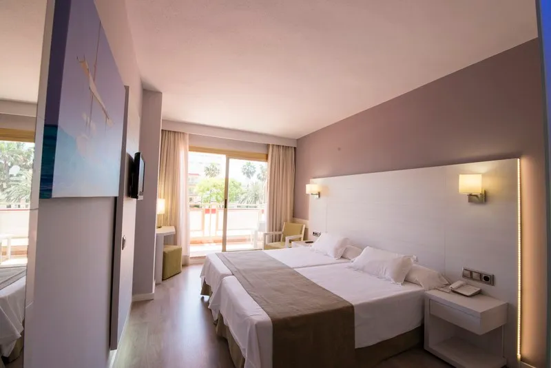 DOUBLE SINGLE USE SUPERIOR POOL VIEW Room, Helios Hotel, Majorca
