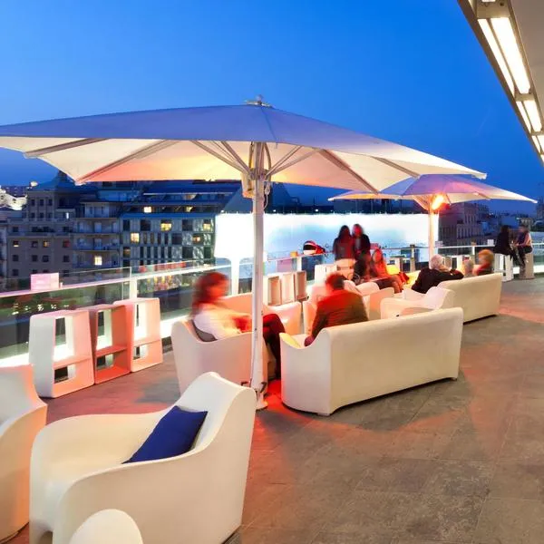 Terrace, Condes De Barcelona, Barcelona