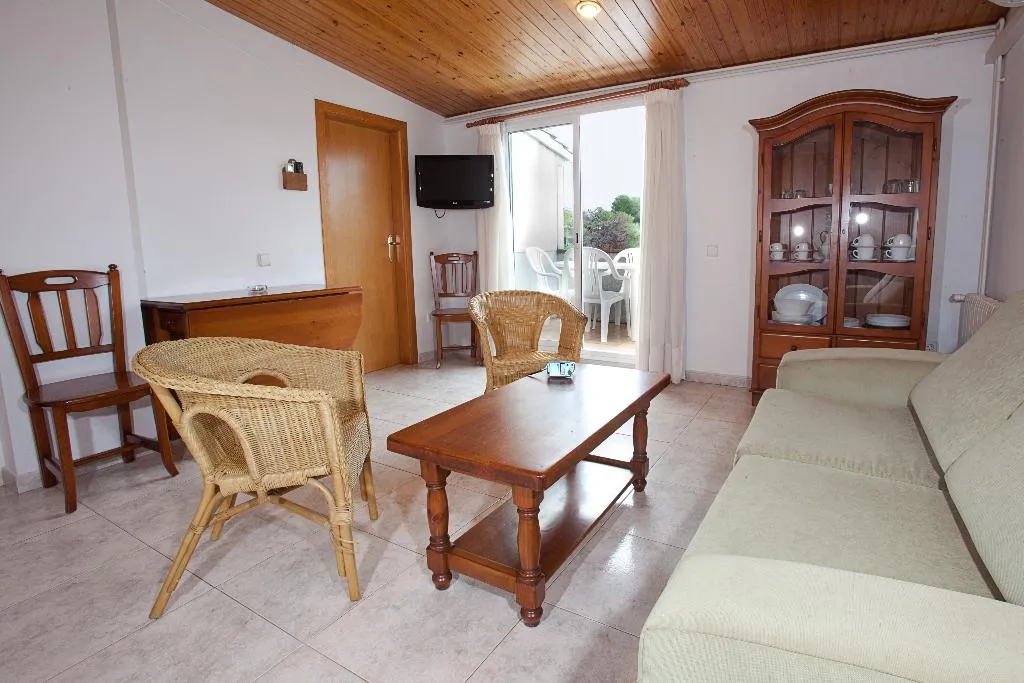 APARTMENT CAPACITY 6 TWO BEDROOMS Room, Apartments Sunway Tara, Costa Brava
