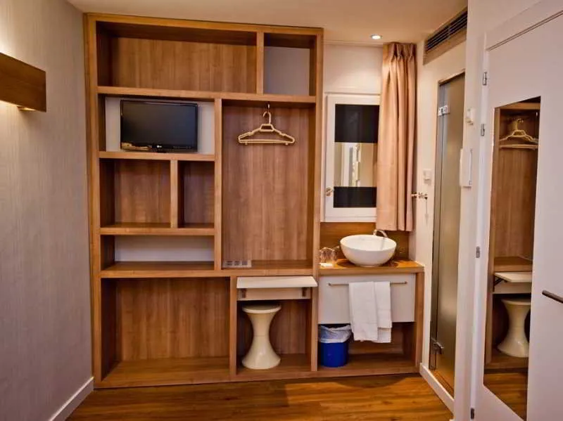 General view, Hostal Mare Nostrum, Barcelona