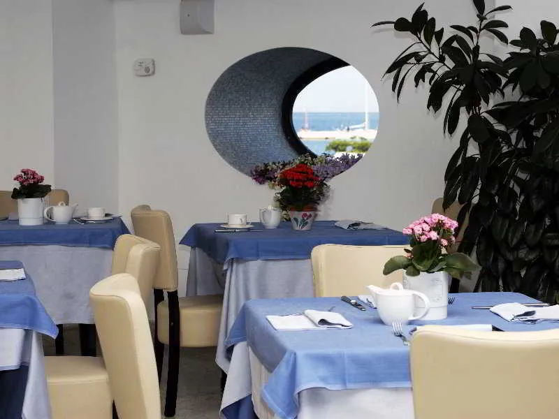 Restaurant, Villa Carolina, Naples