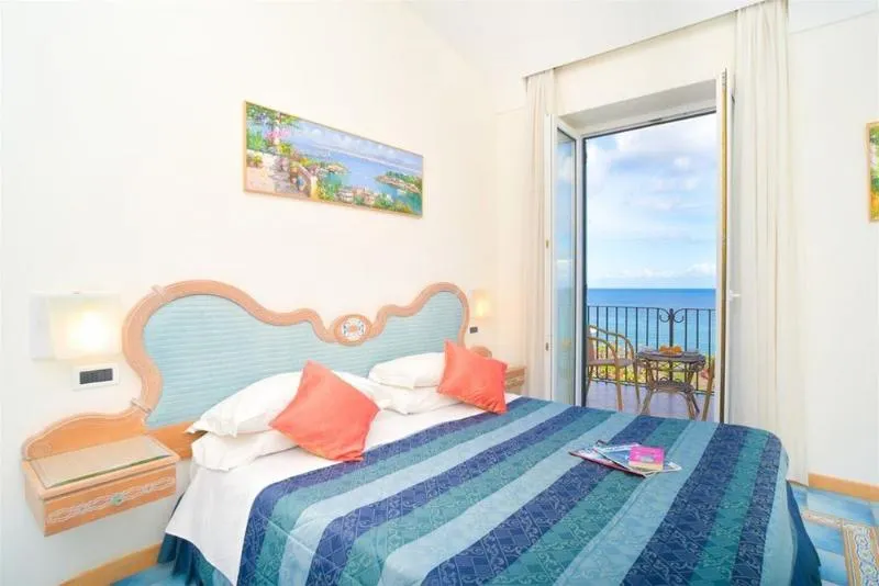 TRIPLE STANDARD Room, Albergo Italia, Naples