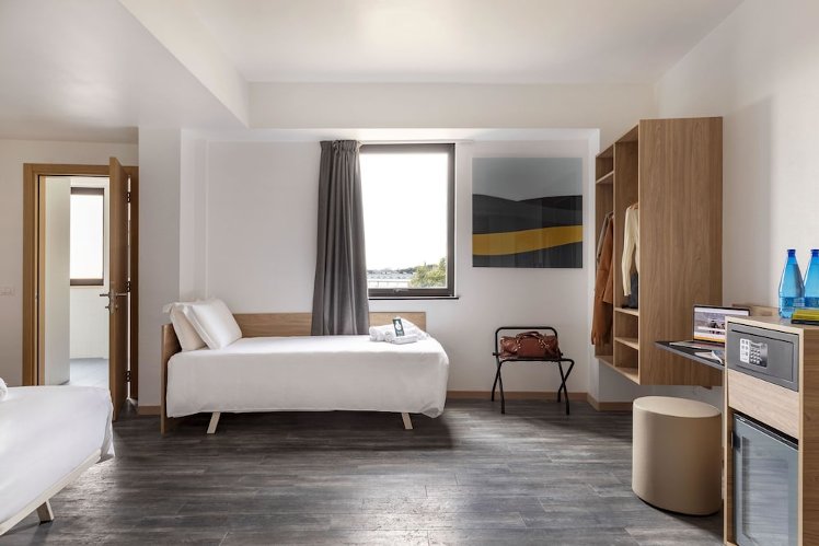 B B Hotel Pomezia Roma, Rome
