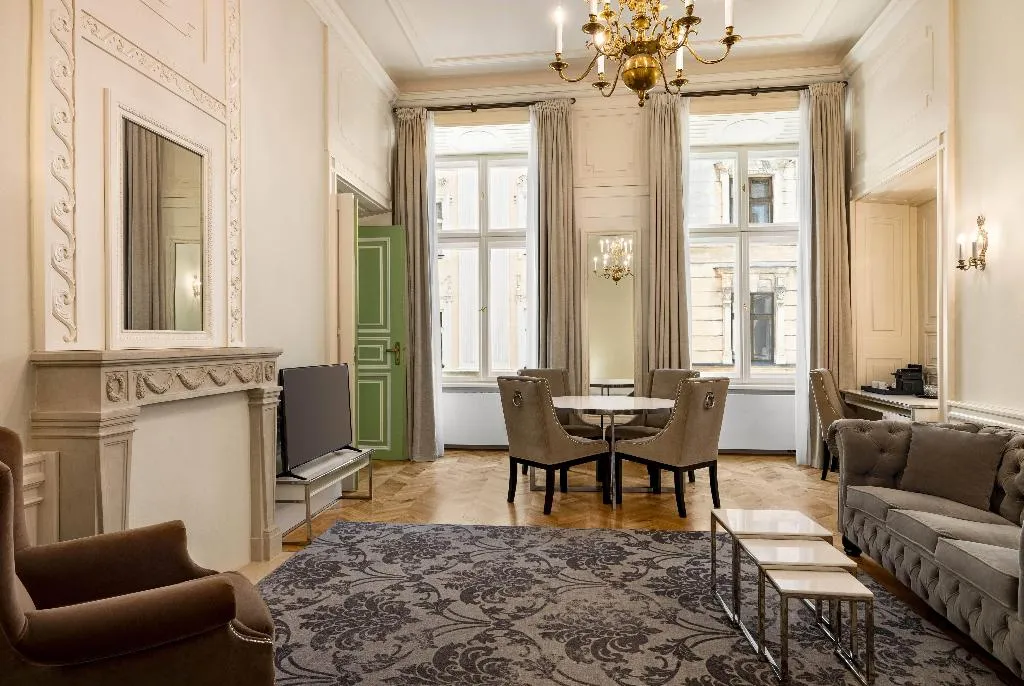 SUITE DELUXE Room, Wyndham Grand Krakow Old Town, Krakow