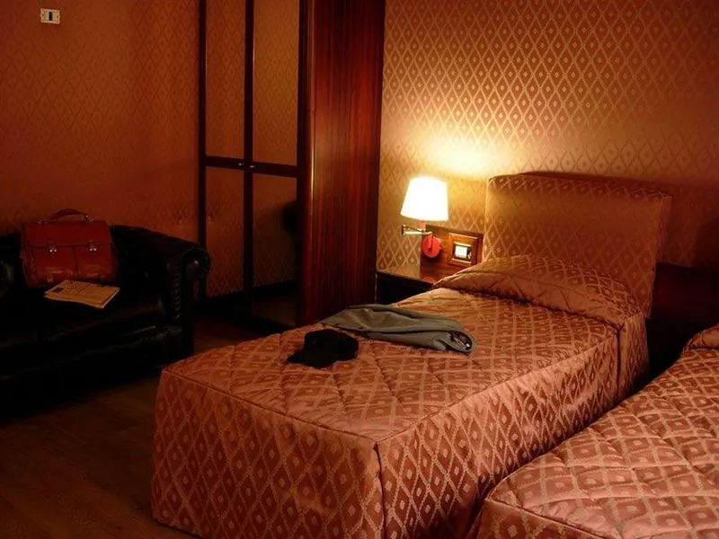 TWIN STANDARD Room, Hotel Galles, Rome