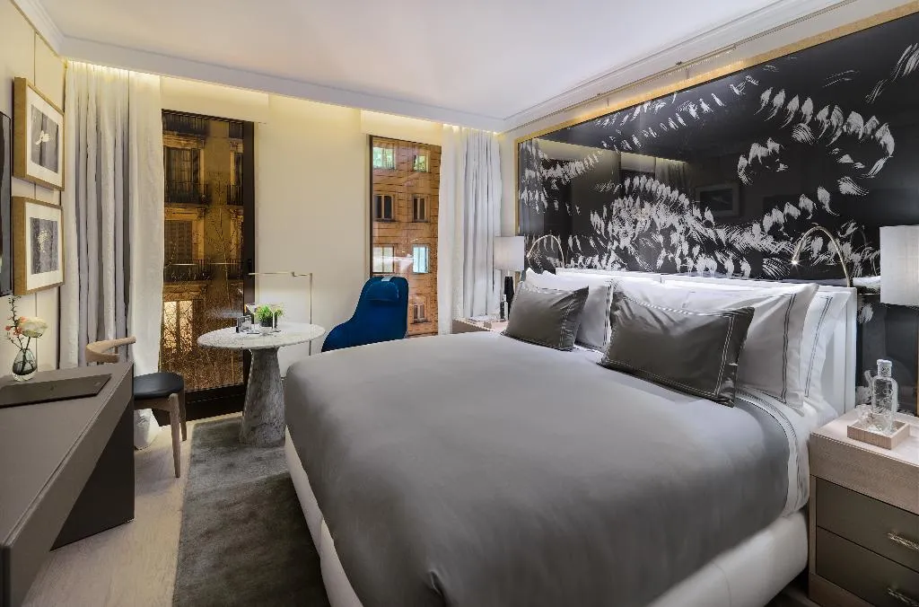 DOUBLE SINGLE USE DELUXE WITH VIEWS Room, The One Barcelona, Barcelona