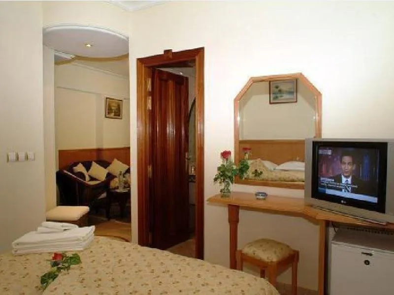 Room, Zahrat al Jabal, Fez