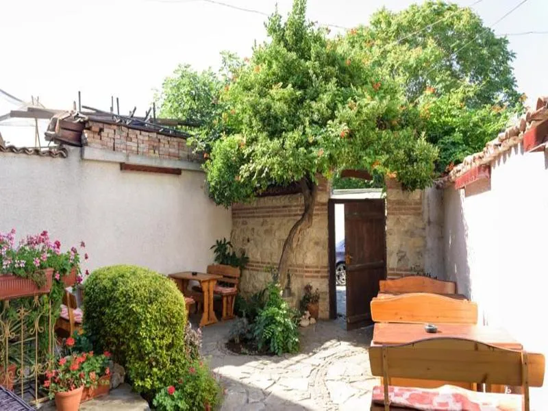 Terrace, Kirios, Bourgas