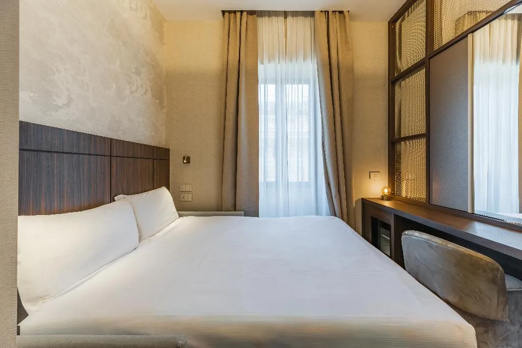TRIPLE COMFORT Room, Hotel Raffaello, Sure Hotel Collection by Best Wes, Rome
